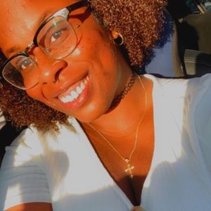 Meet your Posher, Nadira